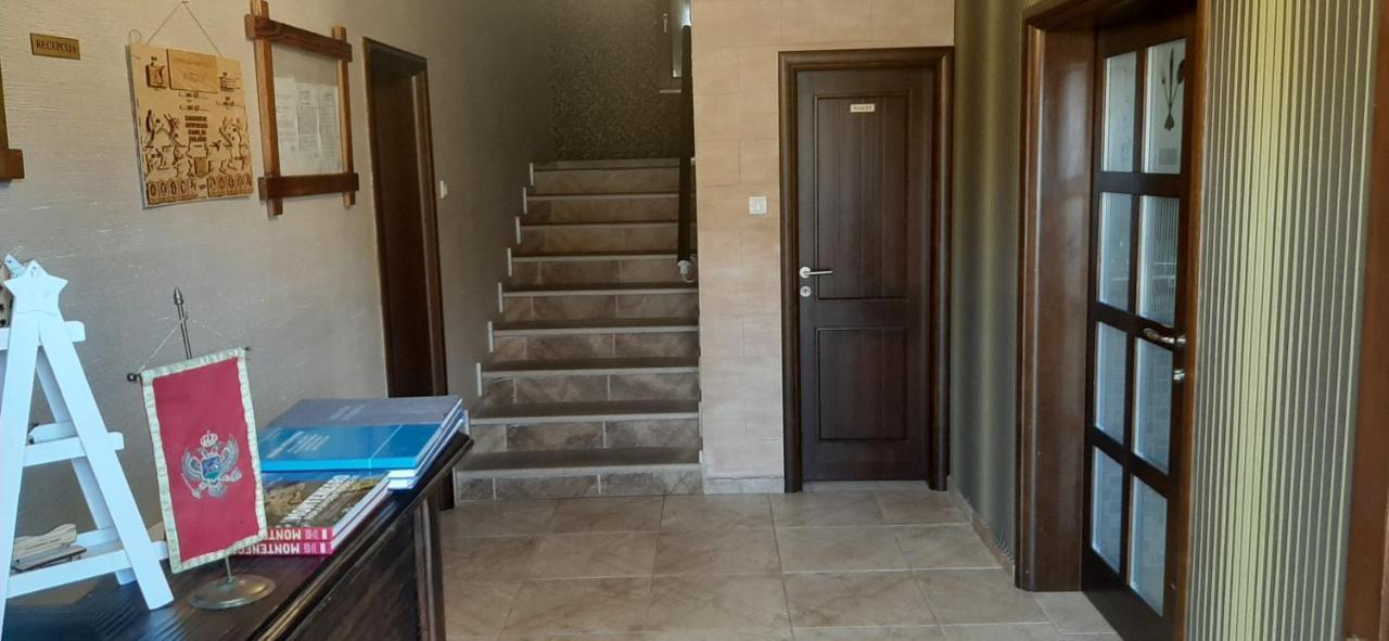 Rooms And Apartmants Mirovic โคลาชิน ภายนอก รูปภาพ